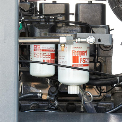 Винтовой компрессор Master Blast MB390D-15 (дизельный)